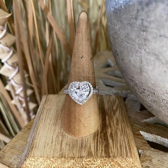 Sterling Silver Heart CZ Ring Size 8 - Picture 5 of 7